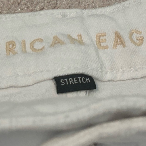 American Eagle Outfitters White Denim Mom Jeans Shorts High Waist Stretch Size 6 - Picture 7 of 9